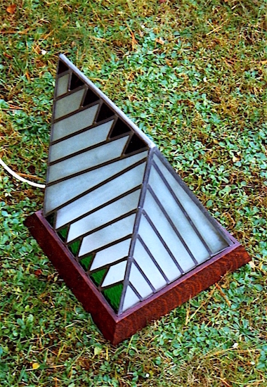 Geometrická vitrážová lampa